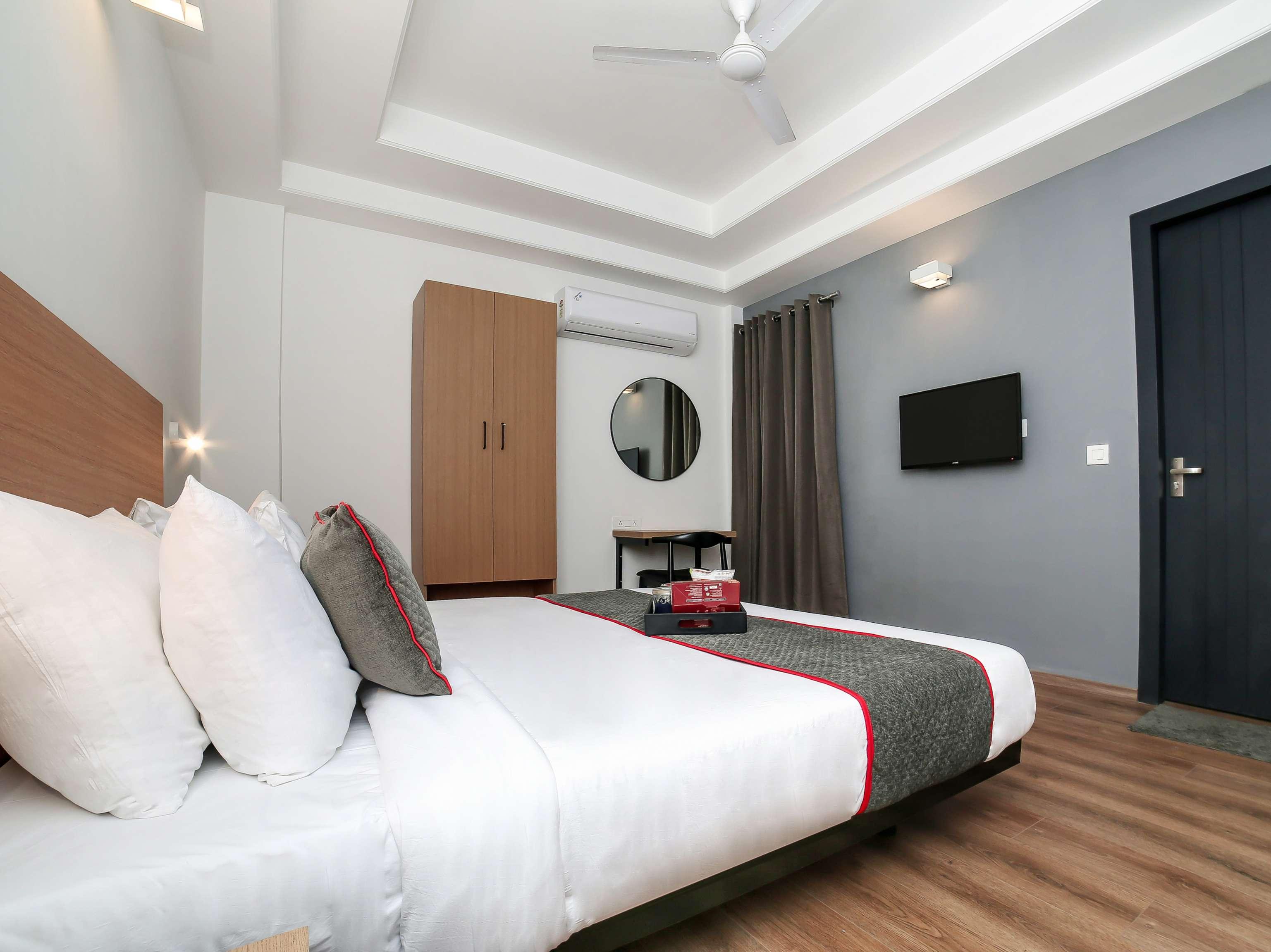 Hotel Collection O Townhouse 069 Gurgaon Exterior foto