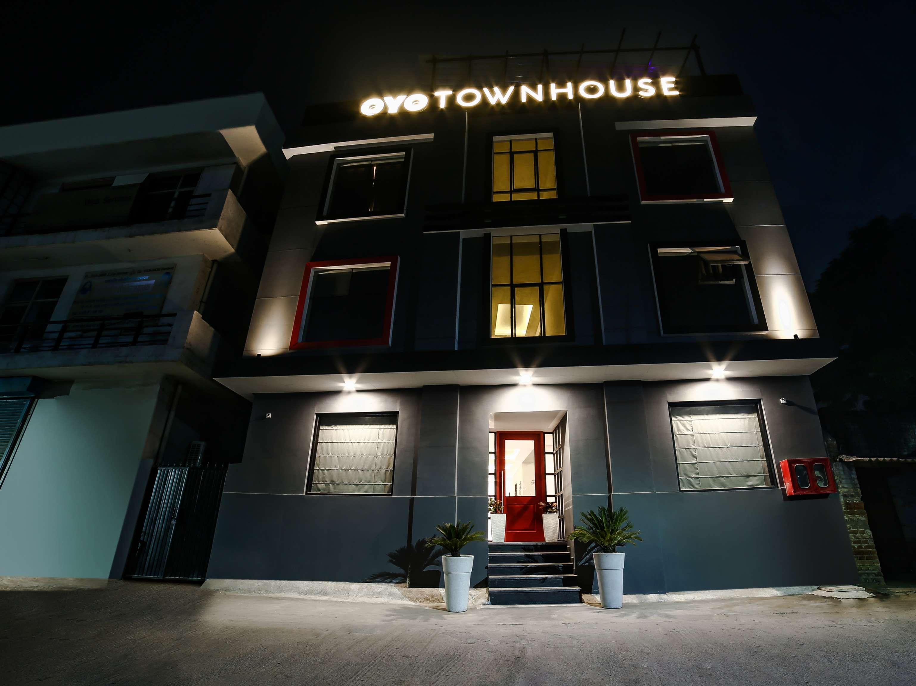 Hotel Collection O Townhouse 069 Gurgaon Exterior foto