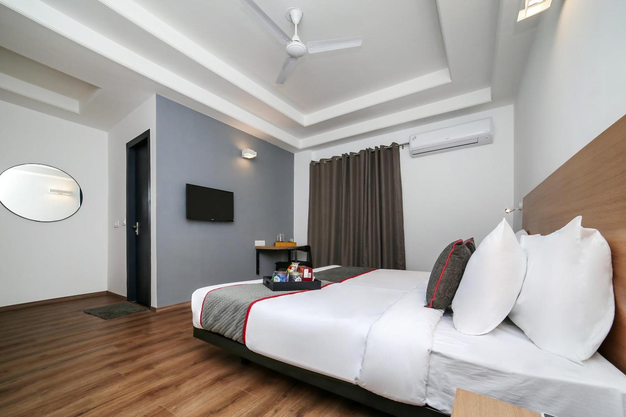 Hotel Collection O Townhouse 069 Gurgaon Exterior foto